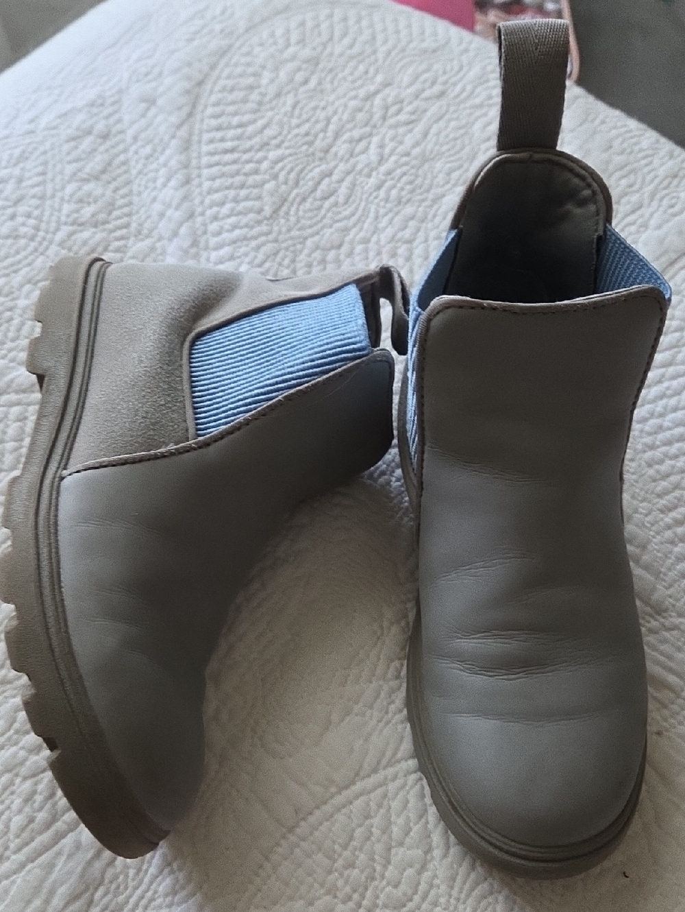 Native Rain Boots Kids Size 2